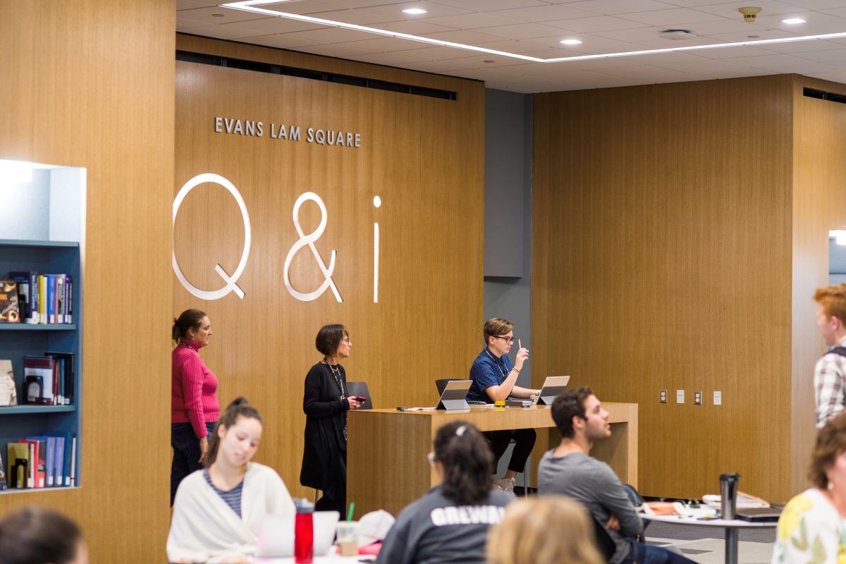 Q&i desk in Rush Rhees Library